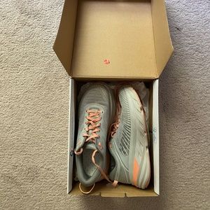 Hoka Bondi 7 - size 8.5 - Lightly Used